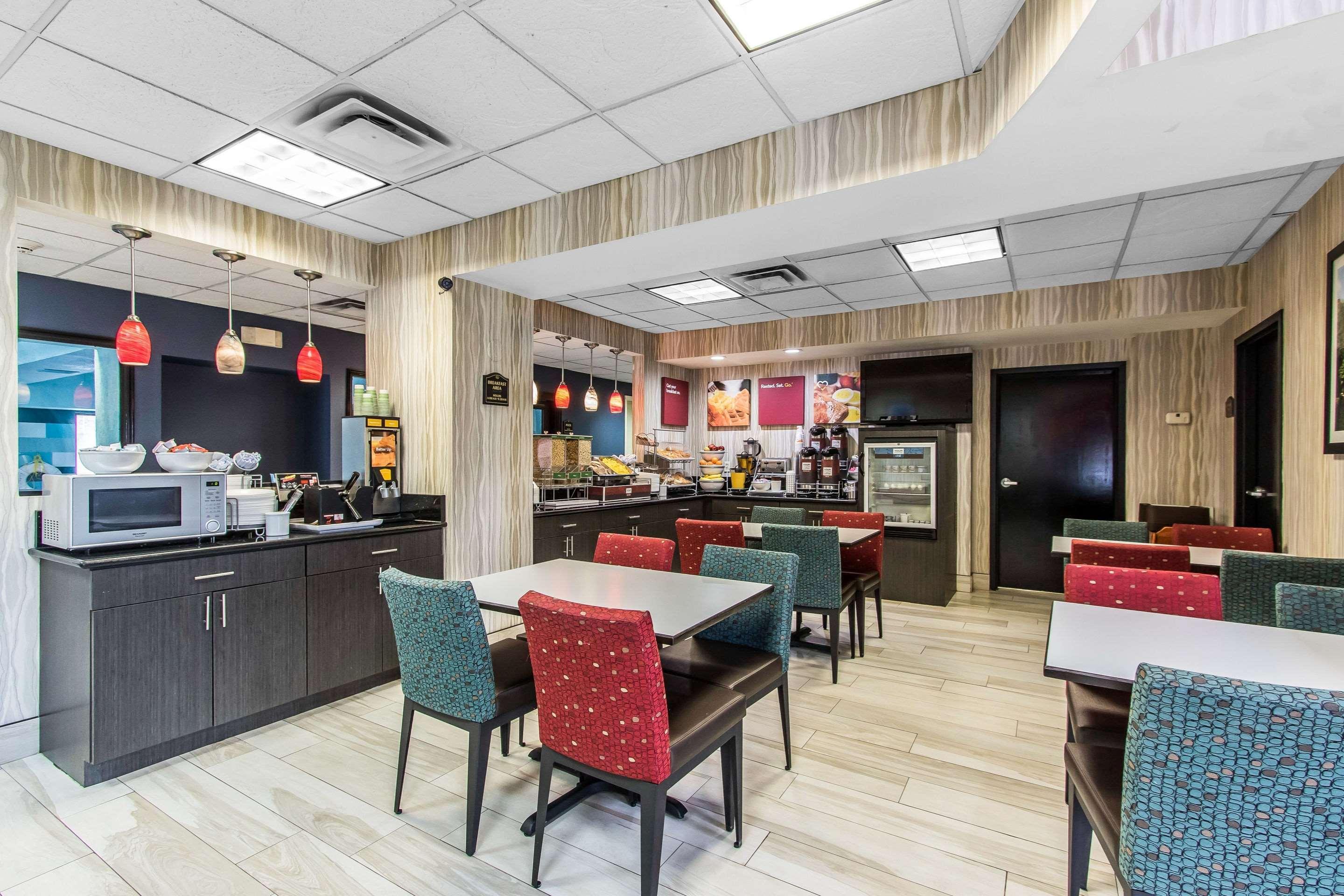 Comfort Suites Fairgrounds West Oklahoma City Exterior foto