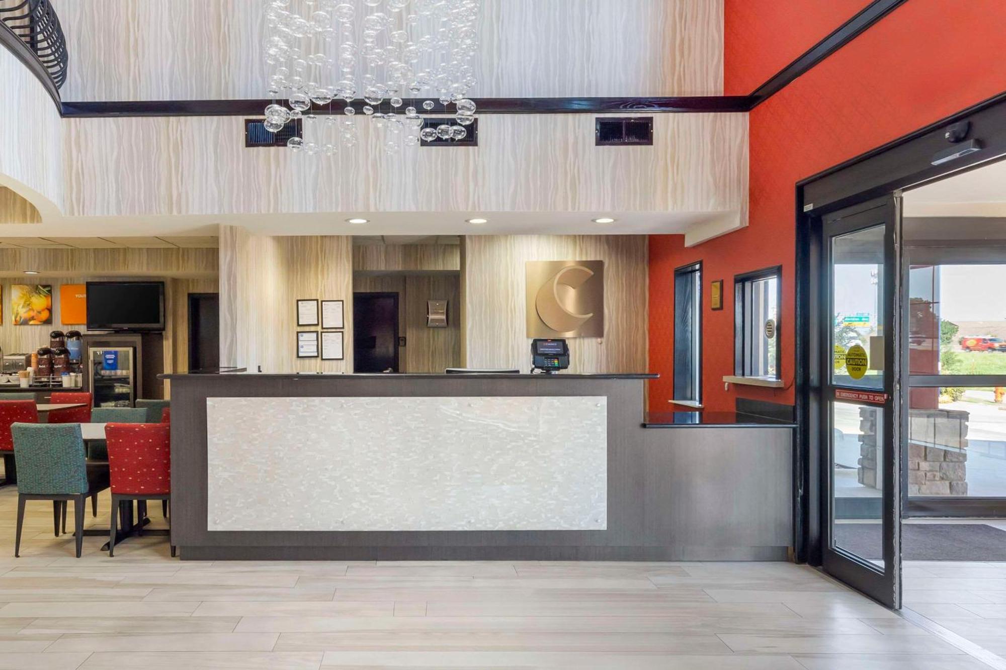 Comfort Suites Fairgrounds West Oklahoma City Exterior foto